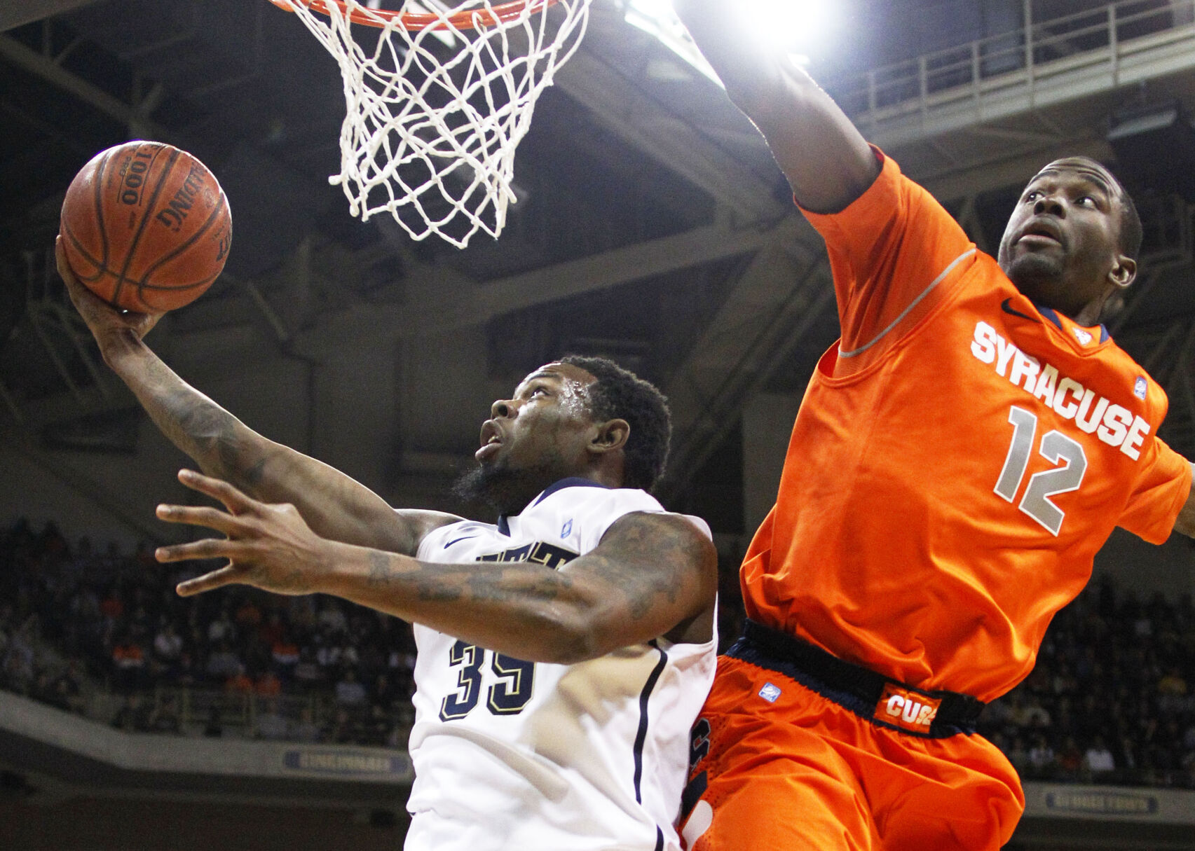 2011: No. 5 Pittsburgh blows 19-point lead, then rebounds to beat No. 3 Syracuse